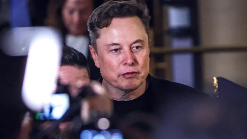 ماسك يستعجل الموردين لدعم خطته الجديدة لتصنيع الرقائق